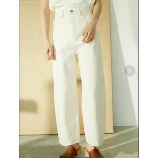 ブラックバイマウジー(BLACK by moussy)のブラックバイマウジー　PUNA white denim デニム　ジーンズ　23(デニム/ジーンズ)