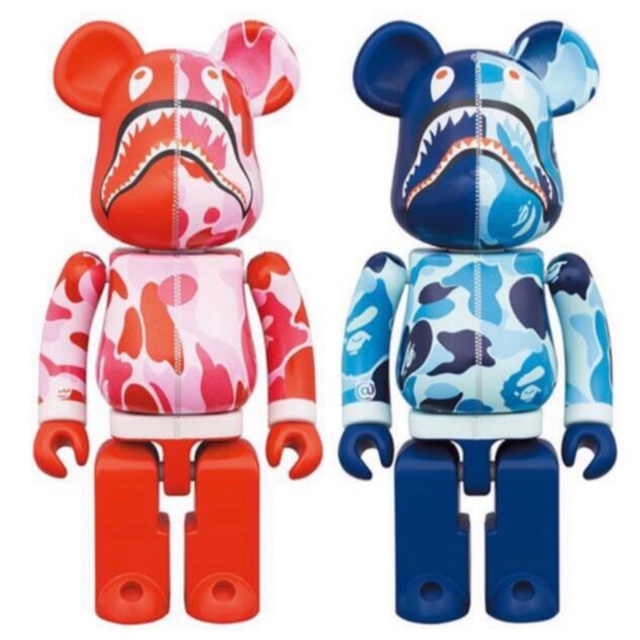 MEDICOM TOY(メディコムトイ)の超合金 BE@RBRICK BAPE CAMO SHARK PINK／BLUE エンタメ/ホビーのフィギュア(その他)の商品写真