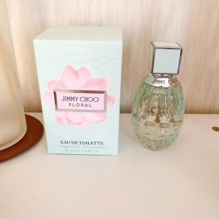 ジミーチュウ(JIMMY CHOO)の【JIMMY CHOO】フローラルオードトワレ　40ml(香水(女性用))