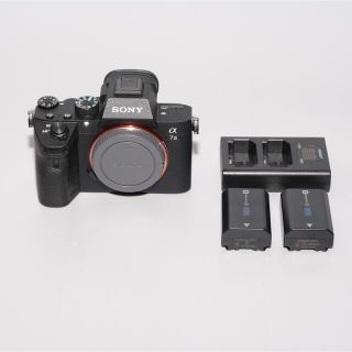 ソニー(SONY)のSONY a7Ⅲ 美品　5,000ショット未満　純正バッテリー付き(ミラーレス一眼)