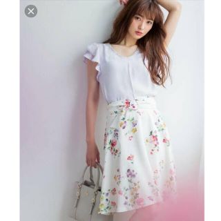 ミッシュマッシュ(MISCH MASCH)の新品☆フラワーフレアスカート　ミッシュマッシュ(ひざ丈スカート)