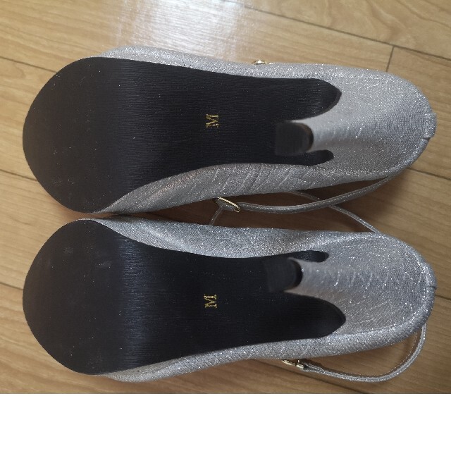 ウェディングシューズ　シルバー　ラメ レディースの靴/シューズ(ハイヒール/パンプス)の商品写真