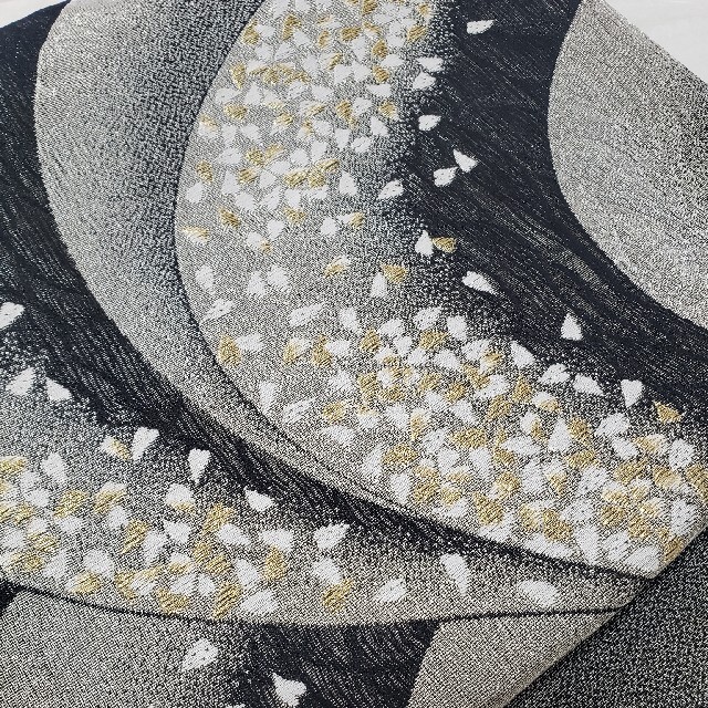 正絹 袋帯 桜 華やか気品 花びら小桜 白桜 刺繍 金桜 白桜 グレーシルバー | フリマアプリ ラクマ 正絹 袋帯 桜 華やか気品 花びら小桜 白桜 刺繍 金桜 白桜 グレーシルバー | フリマアプリ ラクマ
