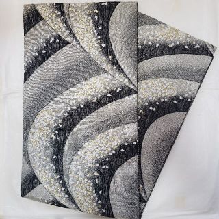 正絹 袋帯 桜 華やか気品 花びら小桜 白桜 刺繍 金桜 白桜 グレーシルバー 正絹 袋帯 桜 華やか気品 花びら小桜 白桜 刺繍 金桜 白桜 グレーシルバー