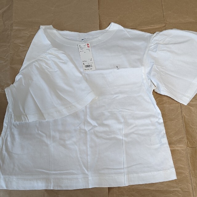 UNIQLO(ユニクロ)のUNIQLO（ユニクロ）マーセライズコットンキヤザースリーブ（五分袖） レディースのトップス(Tシャツ(半袖/袖なし))の商品写真