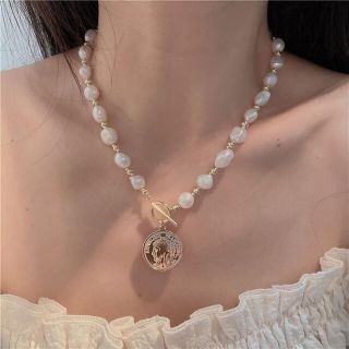 上品♪淡水パールネックレス　メダルトップ　アクセサリーポーチ付き(ネックレス)