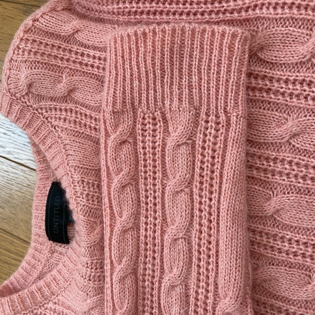 UNTITLED(アンタイトル)のUNTITLED ニットセーター　濃いめピンク レディースのトップス(ニット/セーター)の商品写真