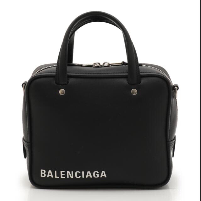 Balenciaga(バレンシアガ)のazu様ご専用★バレンシアガ★トライアングルスクエア2WAYショルダーバッグ レディースのバッグ(ショルダーバッグ)の商品写真