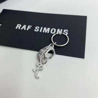 RAF SIMONS - RAF SIMONS ピアスの通販|ラクマ