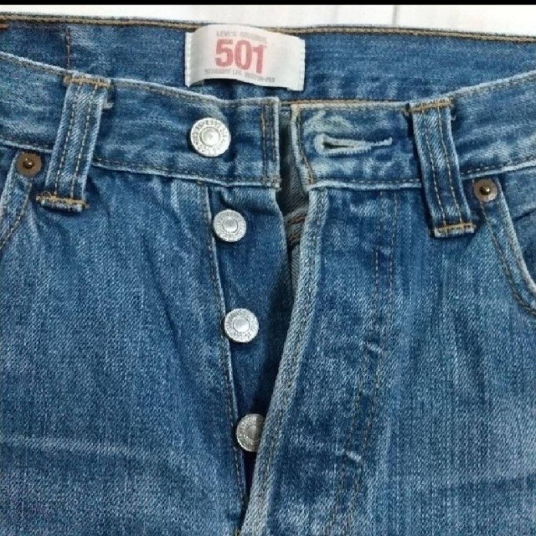 501(ゴーマルイチ)のLEVI'S 501 デニム ジーンズ 青 ブルー W29 L32 メンズのパンツ(デニム/ジーンズ)の商品写真