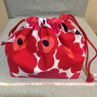 マリメッコ(marimekko)のマリメッコ  お弁当袋　ハンドメイド (ランチボックス巾着)