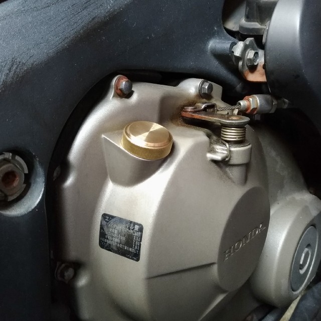 真鍮製オイルフィラーキャップ M20×P2.5 スーパーカブ ハンターカブの