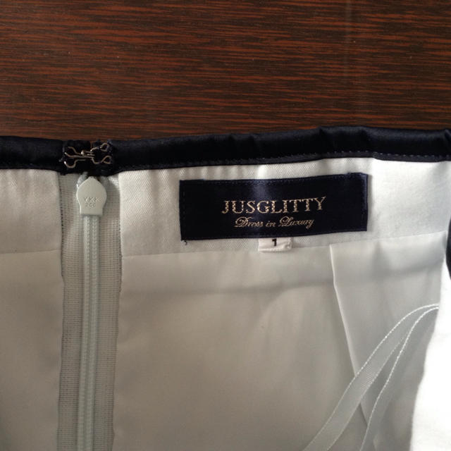 JUSGLITTY(ジャスグリッティー)のジャスグリッテイースカート送料込おまけ付 レディースのスカート(ひざ丈スカート)の商品写真