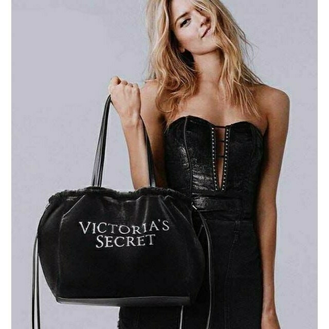 Victoria's Secret(ヴィクトリアズシークレット)の残り1点‼️非常に入手困難‼️正規【日本未入荷 VSトート】 レディースのバッグ(トートバッグ)の商品写真