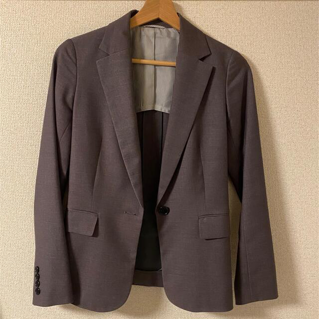 THE SUIT COMPANY(スーツカンパニー)のスーツカンパニー(THE SUIT COMPANY)グレー　スーツ　テーパード レディースのフォーマル/ドレス(スーツ)の商品写真