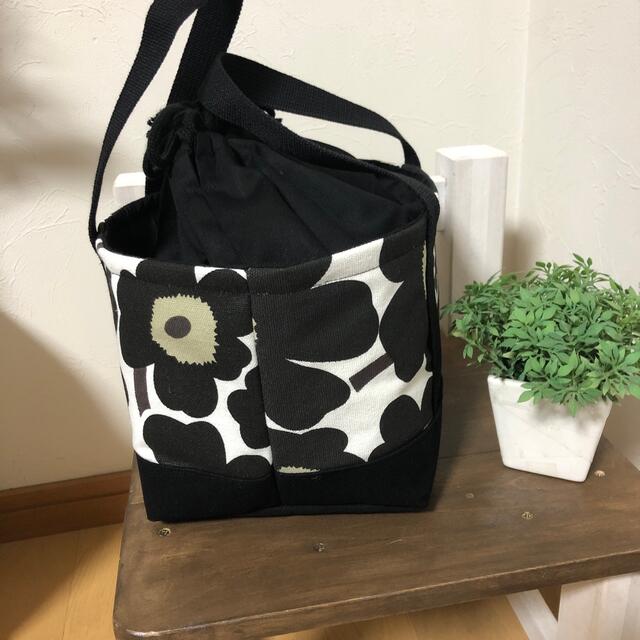 marimekko(マリメッコ)のマリメッコ　ウニッコ柄　ランチトートバッグ  ハンドメイド　ランチバック インテリア/住まい/日用品のキッチン/食器(弁当用品)の商品写真