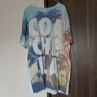 エイチアンドエム(H&M)のH&M　COACHELLA　ヤシの木　Tシャツ　カットソー　コーチェラ(Tシャツ(半袖/袖なし))