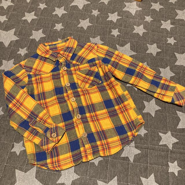 チェックシャツ　長袖　90  黄色 キッズ/ベビー/マタニティのキッズ服男の子用(90cm~)(ブラウス)の商品写真