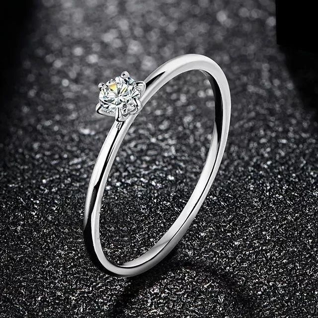 【新作】モアサナイトダイヤモンド ソリティアリング 0.2ct Dカラー レディースのアクセサリー(リング(指輪))の商品写真