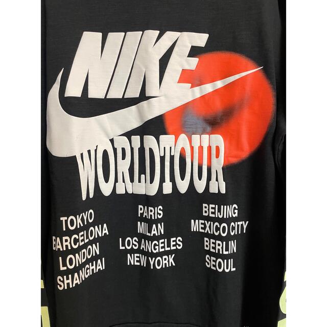 NIKE(ナイキ)の4/2.3限定値下げ！新品　NIKE World tour ロンT サイズL メンズのトップス(Tシャツ/カットソー(七分/長袖))の商品写真