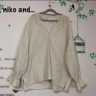 ニコアンド(niko and...)の🌼最終価格🌼♪684 ニコアンド 襟フリル 袖も可愛い スキッパー(カットソー(長袖/七分))