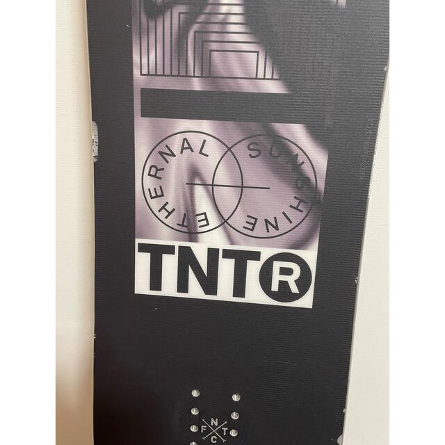 fanatic(ファナティック)のFNTC TNT 20-21 （153cm） スポーツ/アウトドアのスノーボード(ボード)の商品写真