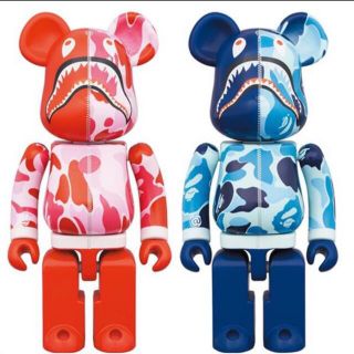 メディコムトイ(MEDICOM TOY)の超合金 BE@RBRICK BAPE CAMO SHARK PINK／BLUE(フィギュア)