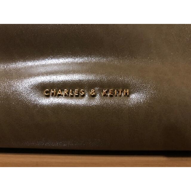 Charles and Keith(チャールズアンドキース)のラージダブルハンドル トートバッグ CHARLES & KEITH  値段交渉可 レディースのバッグ(トートバッグ)の商品写真