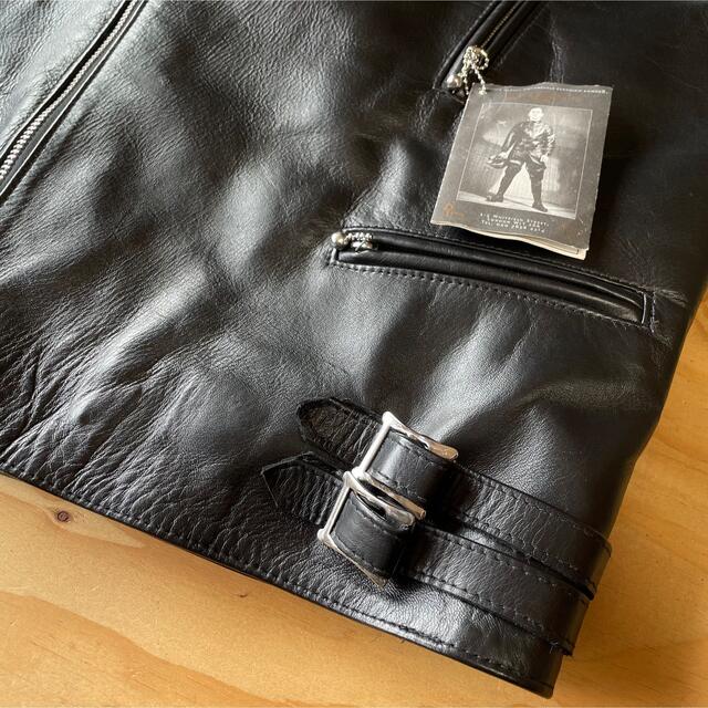 Lewis Leathers(ルイスレザー)の未使用☆ルイスレザー ライトニング レギュラーフィット ホースハイド 黒/42 メンズのジャケット/アウター(ライダースジャケット)の商品写真