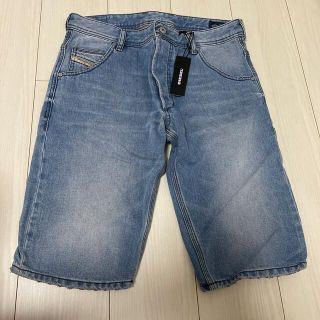 ディーゼル(DIESEL)の【新品】DIESEL デニムハーフパンツ 30サイズ ブルー系(デニム/ジーンズ)