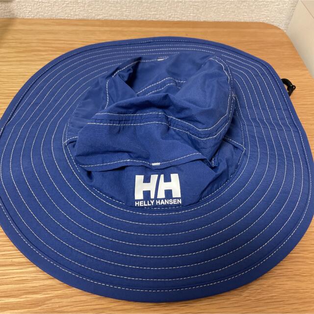 HELLY HANSEN(ヘリーハンセン)の新品ダク付　ヘリーハンセン　帽子　紐付きハット スポーツ/アウトドアのアウトドア(登山用品)の商品写真