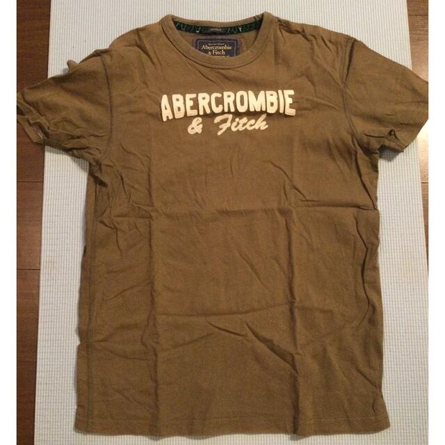 Abercrombie&Fitch(アバクロンビーアンドフィッチ)のアバクロ　Tシャツ　厚めのしっかりした生地　カーキ色 メンズのトップス(Tシャツ/カットソー(半袖/袖なし))の商品写真