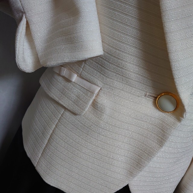 美品　シュクル　ボーダーの織り目が可愛い長袖テーラードジャケット　7号　ホワイト