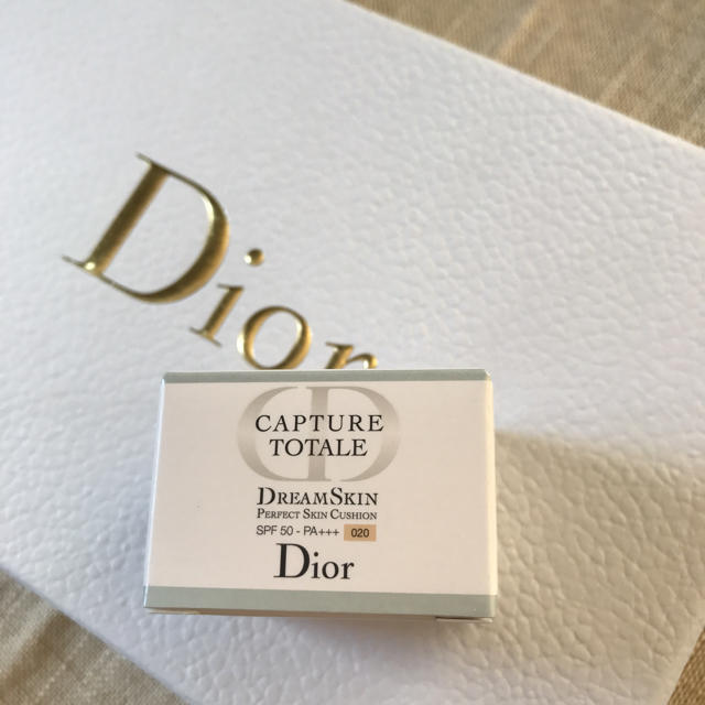 Dior(ディオール)のDior♡新品♡クッションファンデ#020 コスメ/美容のベースメイク/化粧品(ファンデーション)の商品写真