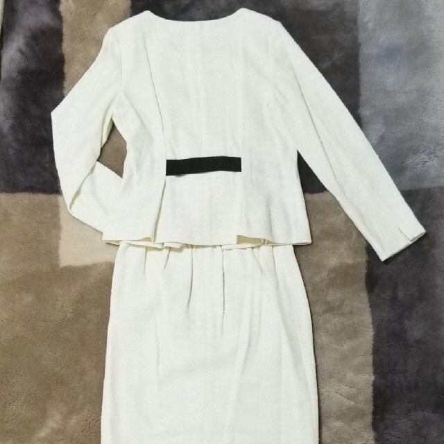 【新品】Petit Maison　フォーマルスーツ レディースのフォーマル/ドレス(スーツ)の商品写真
