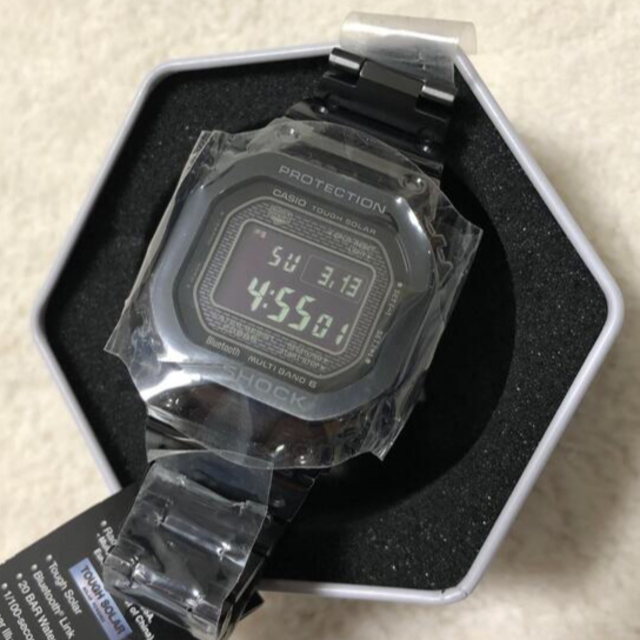 CASIO(カシオ)の新品未使用 カシオ CASIO GショックG-SHOCK GMW-B5000GD メンズの時計(腕時計(デジタル))の商品写真