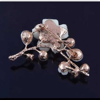 新品未使用!桜のブローチ ピンクラインストーンの通販 by Plumeria