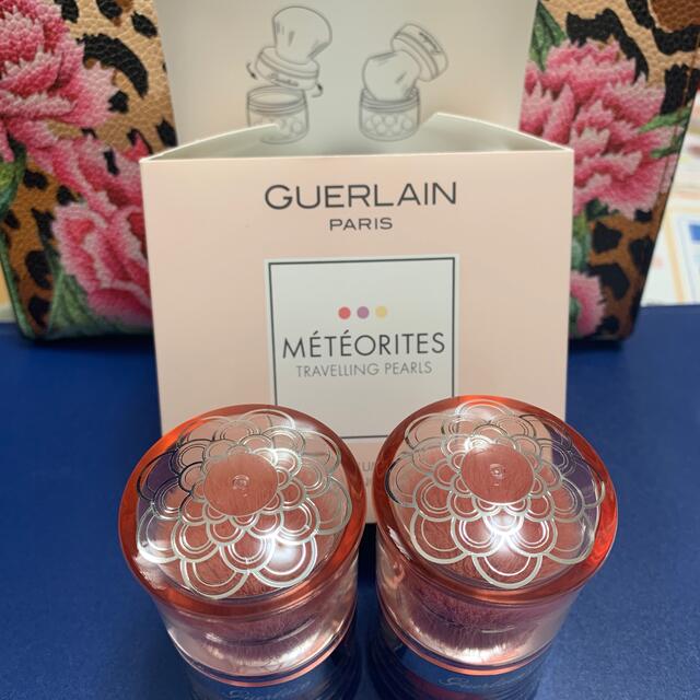 GUERLAIN(ゲラン)のゲラン　メテオリット トラベリング ペルル デュオ　8.5g × 2 コスメ/美容のベースメイク/化粧品(フェイスパウダー)の商品写真