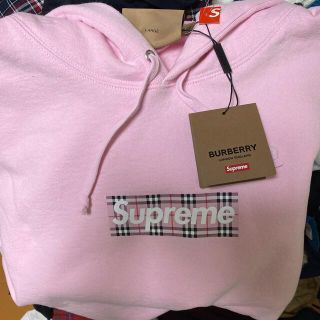 シュプリーム(Supreme)の専用　L pink S black フーディー(パーカー)