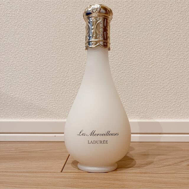 LADUREE(ラデュレ)のローズエッセンスウォーター　ラデュレ コスメ/美容のスキンケア/基礎化粧品(化粧水/ローション)の商品写真