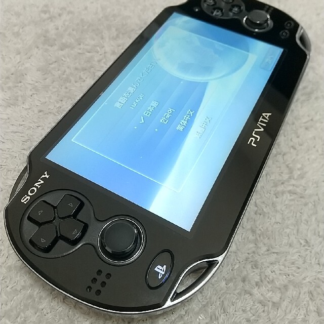 PS VITA (PCH-1100) 本体 3