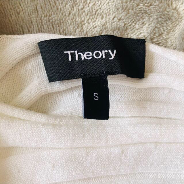 theory(セオリー)の現行Theory■オフショルダー■スプリングニットトップス■ホワイト■S〜M レディースのトップス(ニット/セーター)の商品写真