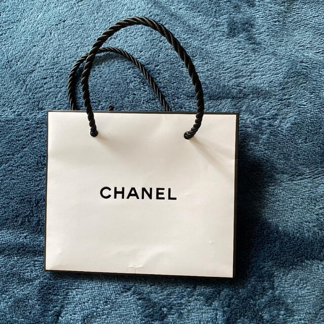 CHANEL(シャネル)のシャネル　ショップ紙袋 レディースのバッグ(ショップ袋)の商品写真