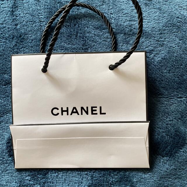 CHANEL(シャネル)のシャネル　ショップ紙袋 レディースのバッグ(ショップ袋)の商品写真