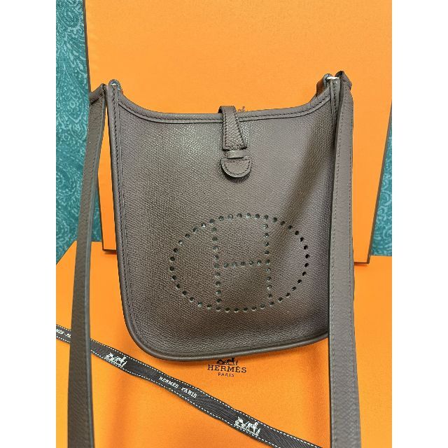 Hermes(エルメス)の☆正規超美品☆エルメス　エヴリンTPM　ヴォーエプソン　ショルダー　ブラウン♪ レディースのバッグ(ショルダーバッグ)の商品写真