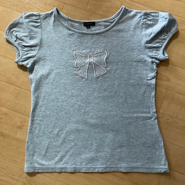 OLLINKARI(オリンカリ)のused 女児 半袖Tシャツ　グレー　OLLINKARI 150 キッズ/ベビー/マタニティのキッズ服女の子用(90cm~)(Tシャツ/カットソー)の商品写真