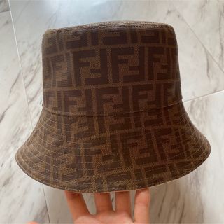 フェンディ(FENDI)の【美品】FENDIバケットハット リバーシブル(ハット)