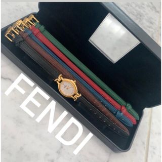 FENDI(腕時計 ・ ゴールド/金色系)のフリマアイテム一覧 FENDI(腕時計 ・ ゴールド/金色系)のフリマアイテム一覧
