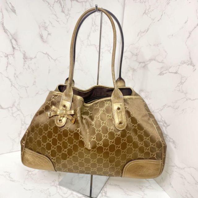 Gucci(グッチ)のGUCCI グッチ❤️プリンシー リボン ハンドバッグ ゴールド プリント GG レディースのバッグ(トートバッグ)の商品写真