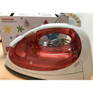 トウシバ(東芝)の【状態◎極美品】TOSHIBA / 東芝スチームアイロンTA-ZA1 ピンク(アイロン)